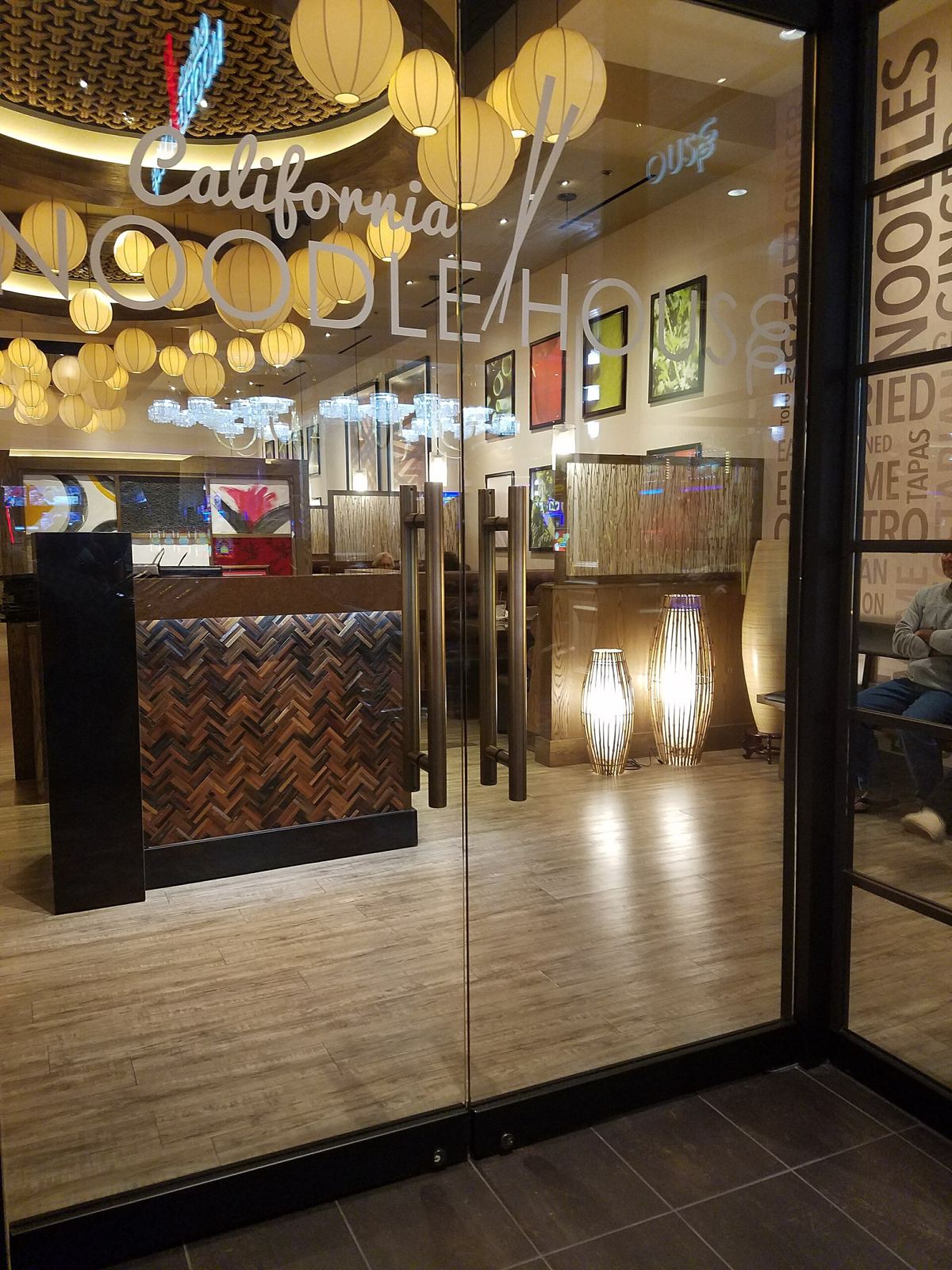 Entrance to the California Noodle House